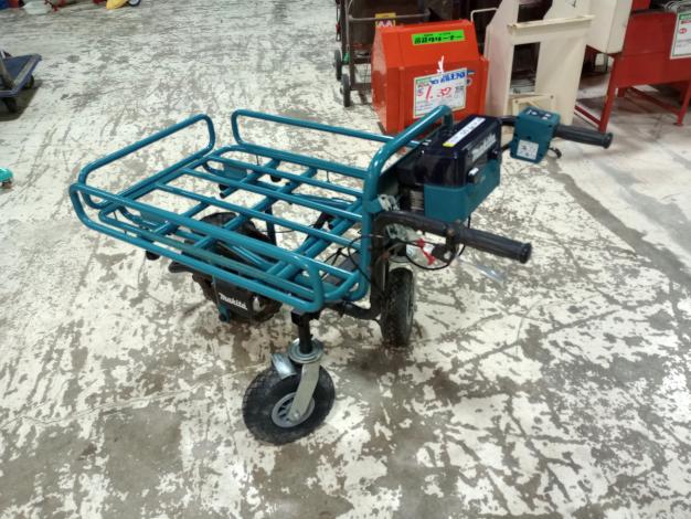マキタ　充電式運搬車