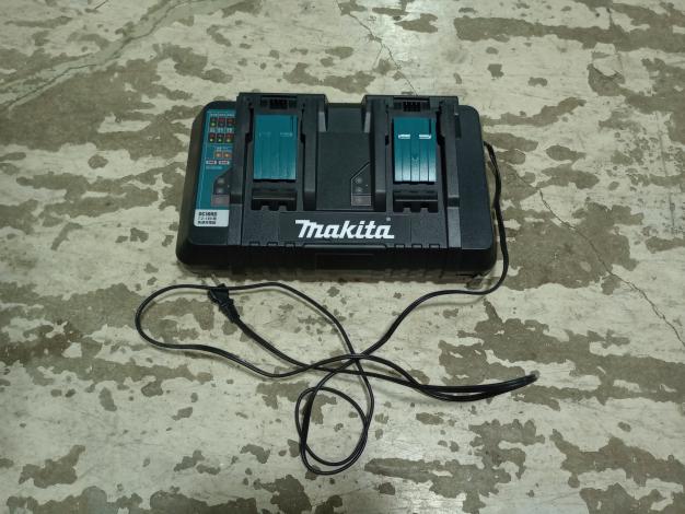 マキタ　充電式運搬車