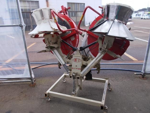 富士トレーラー　中古　畔塗機