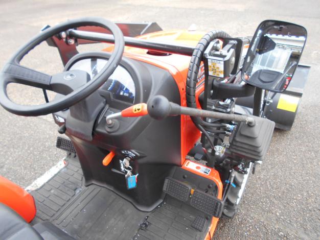 クボタ　中古　ショベルローダ専用トラクター