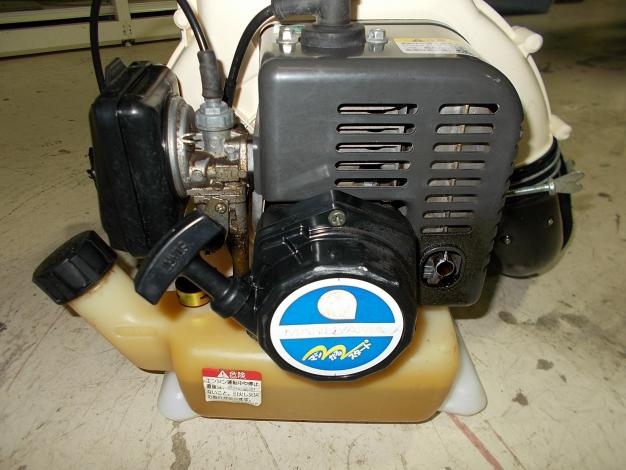 丸山　中古　背負動力散布機